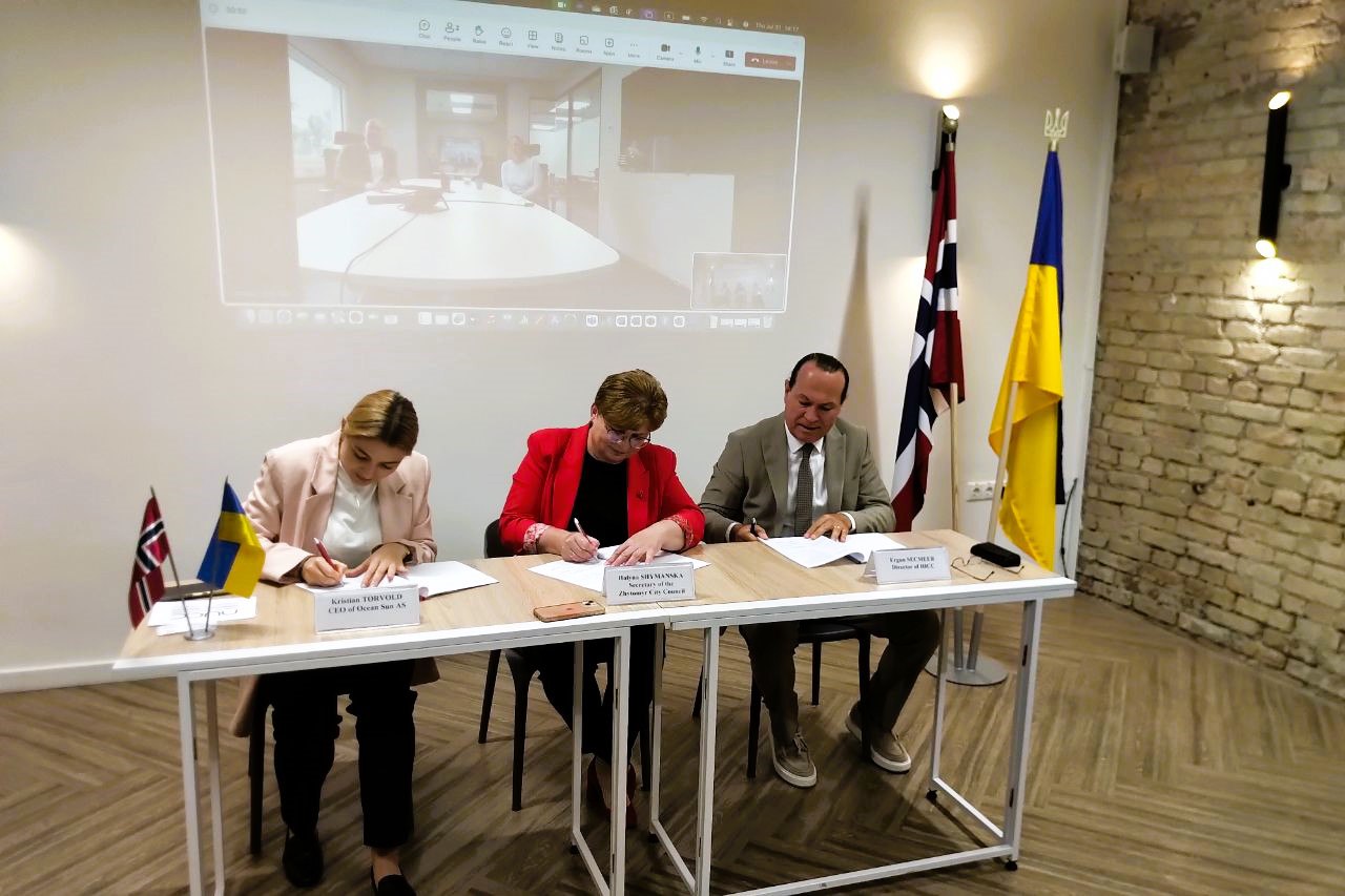 Житомир дослідить можливість будівництва плавучої сонячної електростанції на річці Тетерів